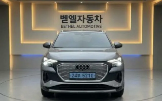 저신용중고차 Q4 e-트론 40 프리미엄 매물 사진 12 - 2022/09 18,261km